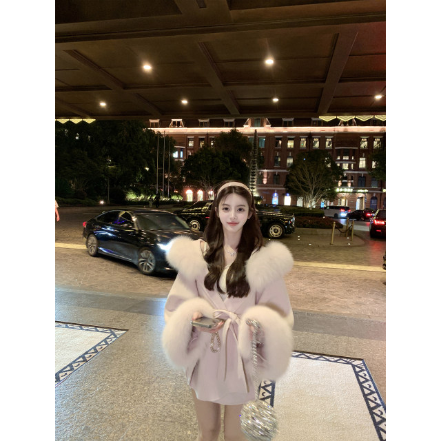 Ruoyu customized elegant lady coat with real fox fur collar + full wool double-sided woolen cape coat to keep warm in winter