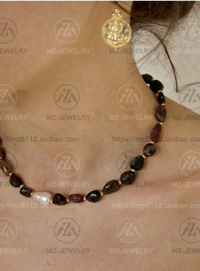 蓝色天然石珍珠时髦项链