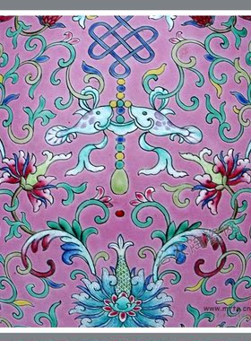 清宣统仿古瓷 精品陶瓷 精品美作 仿清宣统粉红地缠枝花纹瓶