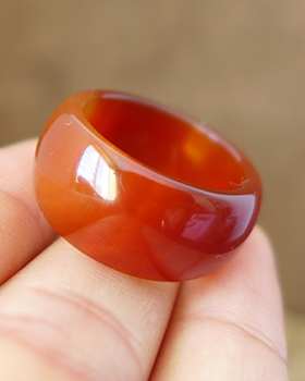 天然玛瑙红色加宽男女款玉石戒指