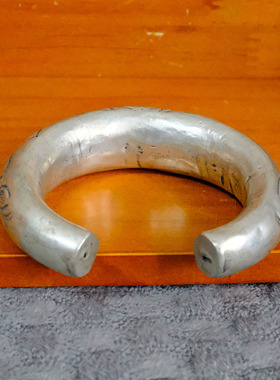 手工錾刻民族风手镯镂空