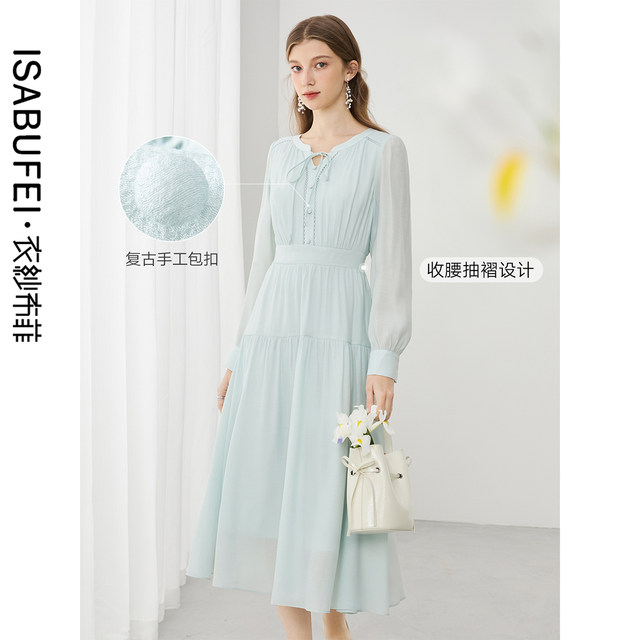 Romantic bow solid color dress is gentle and eye-catching