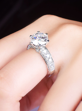 莫桑石戒指18K白金3克拉经典六爪