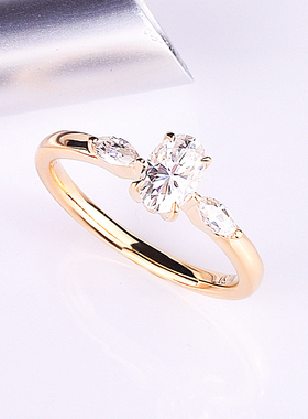 莫桑石钻戒女18K黄金1克拉进口正品椭圆形钻石戒指镶嵌