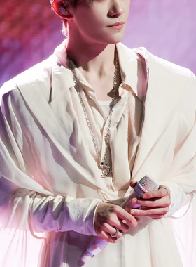 易烊千玺演唱会同款银色钉子项链钛钢吊坠男女通用百搭设计感小众