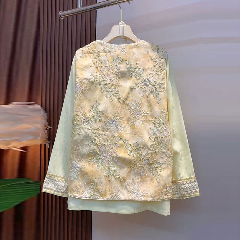 2026爆款欧洲站气质国风钉珠花朵马甲大码女装胖mm拼接袖打底衫潮,淘宝优惠券,粉丝福利购,淘宝优惠卷