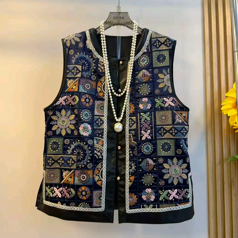 2025早秋减龄新款大码女装胖MM新中式盘扣重工刺绣绣花马甲打底衫 - 图2