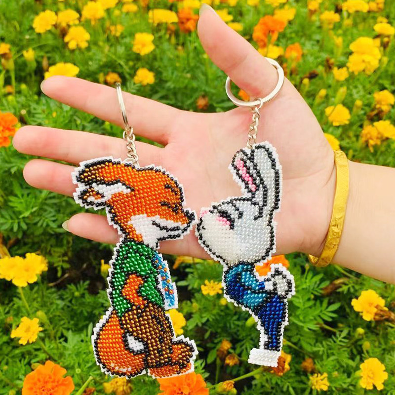 印花十字绣珠绣情侣钥匙扣挂件疯狂动物城狐狸尼克兔子朱迪有成品,淘宝优惠券,粉丝福利购,淘宝优惠卷