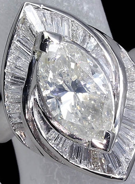 海外古董首饰进口珠宝主石1.8克拉无色钻石PT900铂金群镶钻石戒指