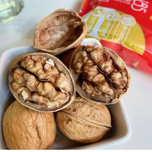 琳芝妹妹新疆阿克苏纸皮185烤核桃薄皮24年新货奶香味旗舰店礼盒 - 图2