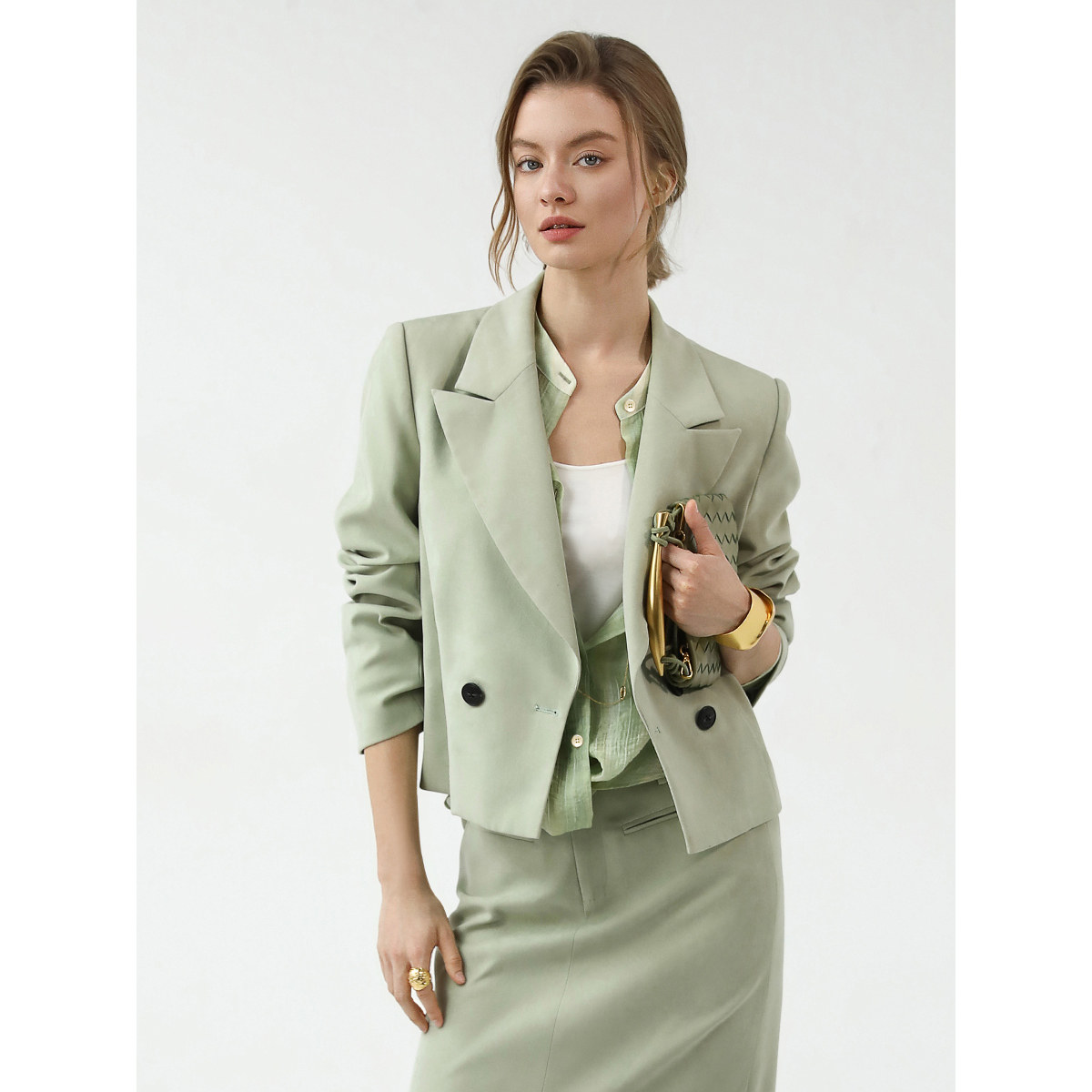 COCOBELLA静奢风阔肩短款小西装女26春通勤气质西服外套SI3010,淘宝优惠券,粉丝福利购,淘宝优惠卷