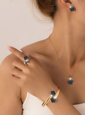 1 Pair Stud Earrings +1 Pc Necklace +1 Pc Bracelet +1 PcBang