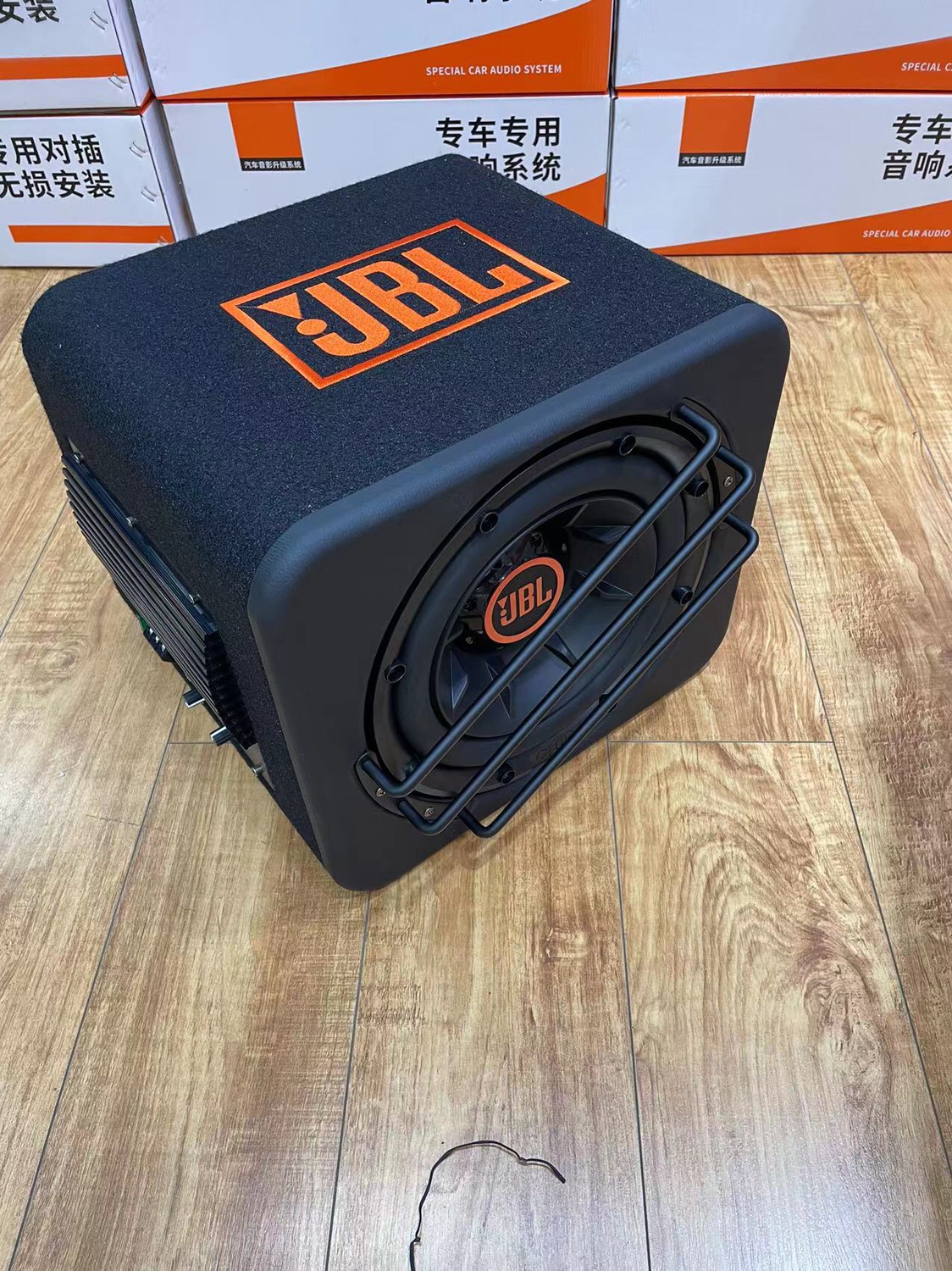 JBL1024 汽车低音炮车载音响箱体10英寸有源超重低音后备箱低音炮 - 图1