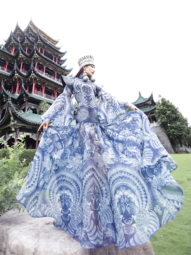 我是朱丽叶原创蜡染风欧根纱宫廷肩喇叭袖超大摆鱼尾民族风礼服裙,淘宝优惠券,粉丝福利购,淘宝优惠卷