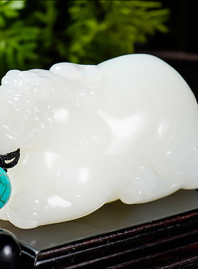 新疆大师张亚龙作品 新疆和田玉羊脂白玉貔貅把件195.13克