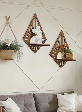 木质钻石造型隔板置物架背景装饰