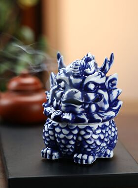 网红麒麟兽香炉香薰摆件景德镇青花瓷家居招财摆设玄关茶室装饰品