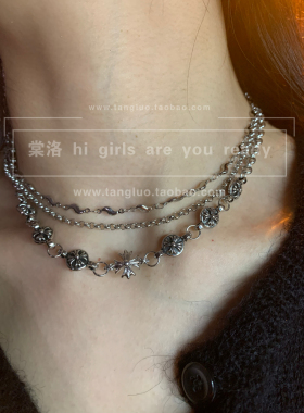 棠洛冷淡风一条三层十字架项链女短款锁骨链个性毛衣链秋冬2026潮