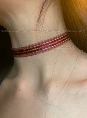 玫瑰画报 性感复古丝带choker项圈女小众高级感红色颈链配饰2026