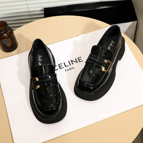 英伦风小皮鞋女秋季复古漆皮一脚蹬乐福鞋平底大头鞋厚底中跟单鞋 - 图1