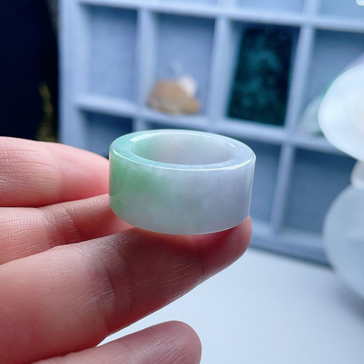 天然A货翡翠方扳指乳白飘阳绿21.5mm缅甸老坑宽边戒指山水意境27#,淘宝优惠券,粉丝福利购,淘宝优惠卷