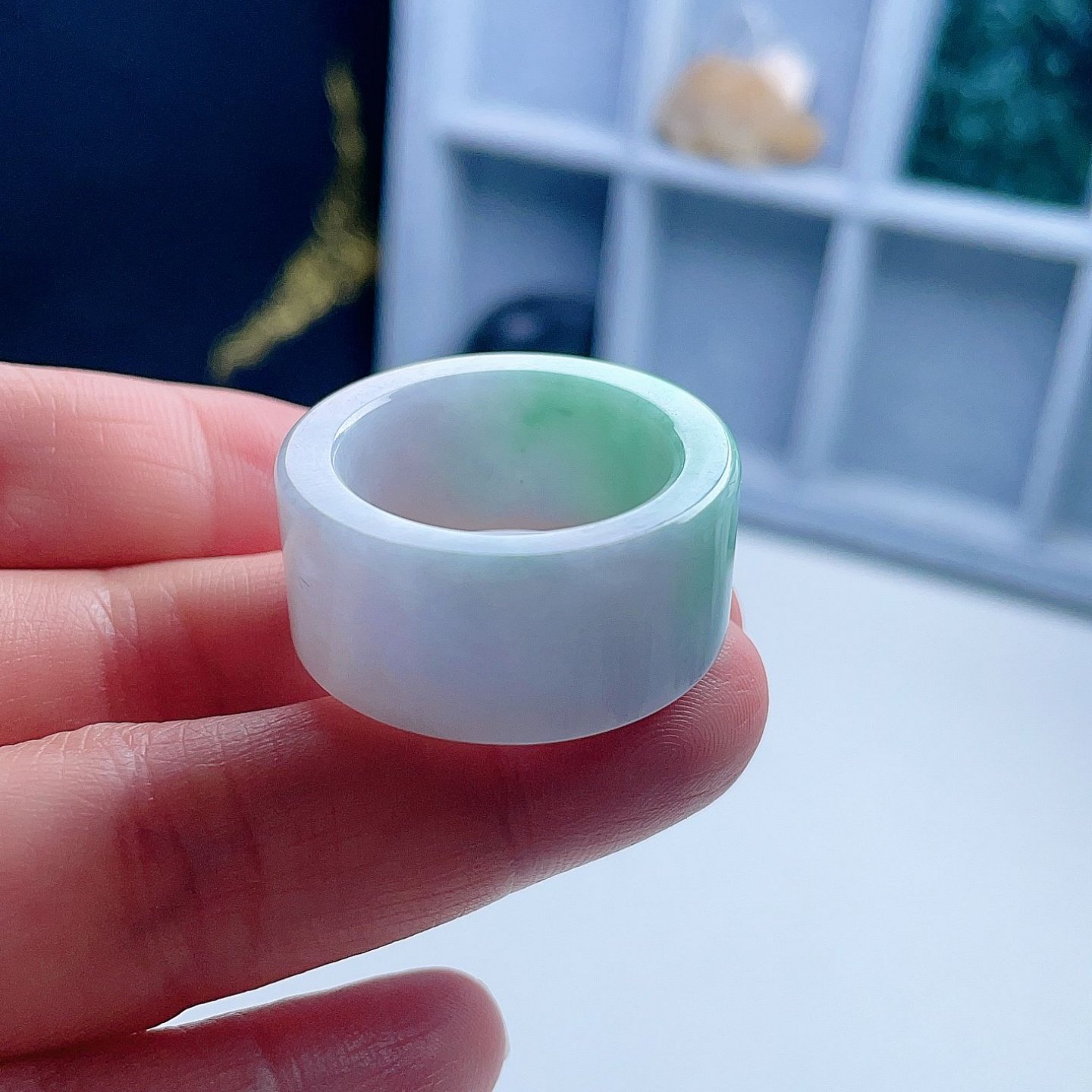 天然A货翡翠方扳指乳白飘阳绿21.5mm缅甸老坑宽边戒指山水意境27#,淘宝优惠券,粉丝福利购,淘宝优惠卷