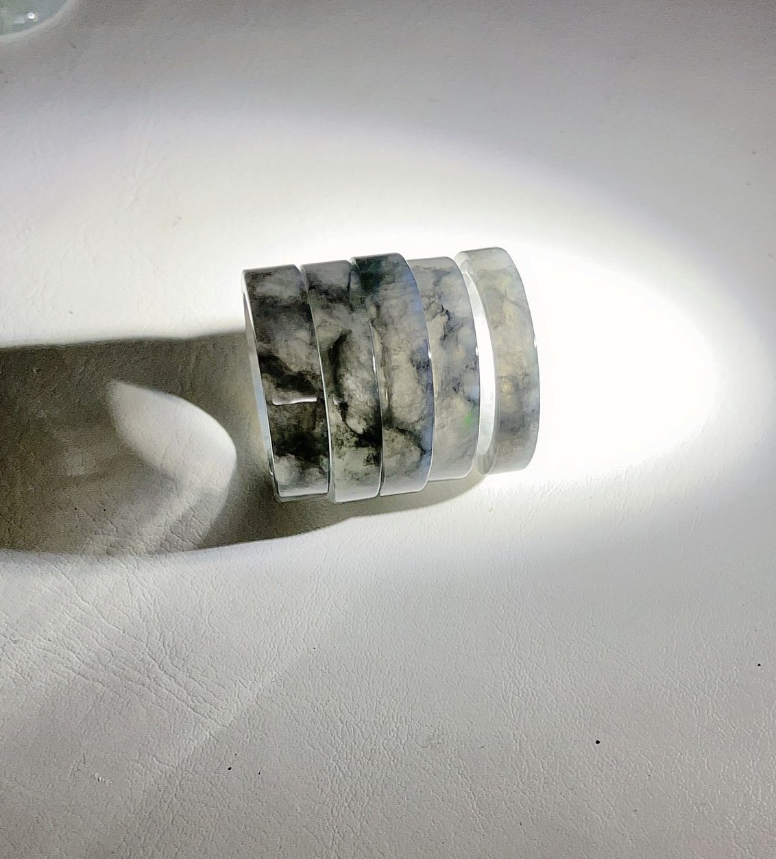 天然翡翠A货冰种乌鸡方戒指情侣款指环飘花特色意境直切口戒圈,淘宝优惠券,粉丝福利购,淘宝优惠卷