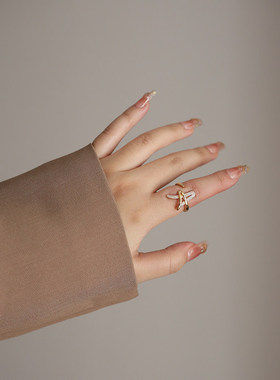 跨境热销镶钻轻奢小众设计几何交叉缠绕女款戒指气质冷淡风手指环