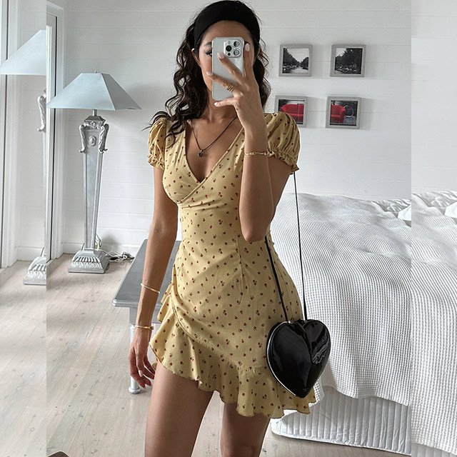 ITSNIKAR French V-neck short-sleeved dress