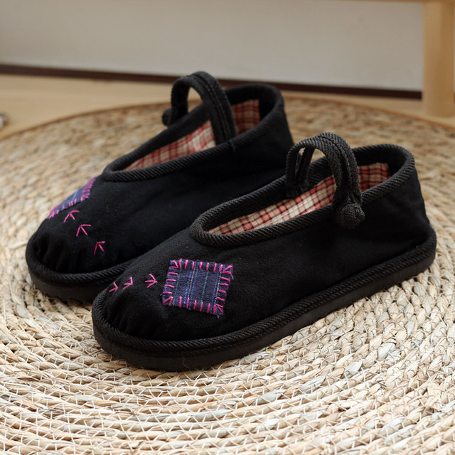 Huanxi handmade stitching soft-soled cloth shoes