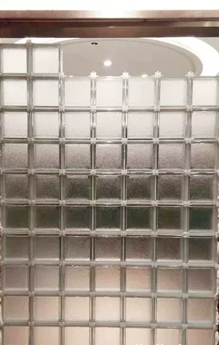 Европейский стандарт импортированный ультра -белый стеклянный кирпич Mulia Big Orange Peeling Air -сердечный квадратный прозрачный светлый световой стеклянная кирпичная стена ванной комнаты