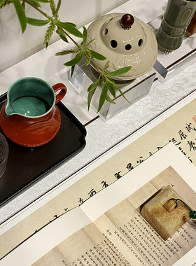 新中式样板房书桌书法画
