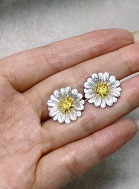 意大利进口 925银雏菊花耳钉 专柜品质A252  直径17mm左右