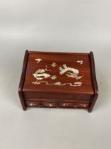 Flower pears wood inlaid with shells dragon and pineapple style Wen playing box The first decorated box of the box