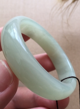 天然证书和田玉手镯