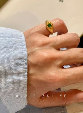 如蝶在野 中古绿宝石拉丝尾戒宝蓝锆石高级感复古气质戒指开口戒