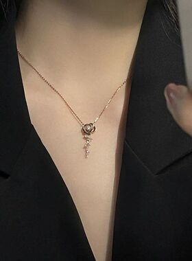 芭比梅龙钛钢甜美玫瑰花钛钢项链女生镶嵌闪钻花朵吊坠锁骨链网红