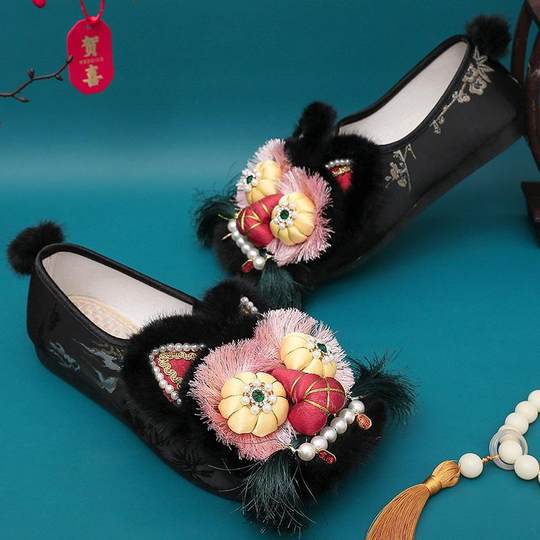 新款纳福成人虎头鞋传统绣花鞋女手工制作古风汉服鞋老北京布鞋女