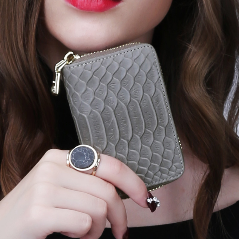 kimo欧美真皮鳄鱼纹新款女式卡包 尔首箱包卡包