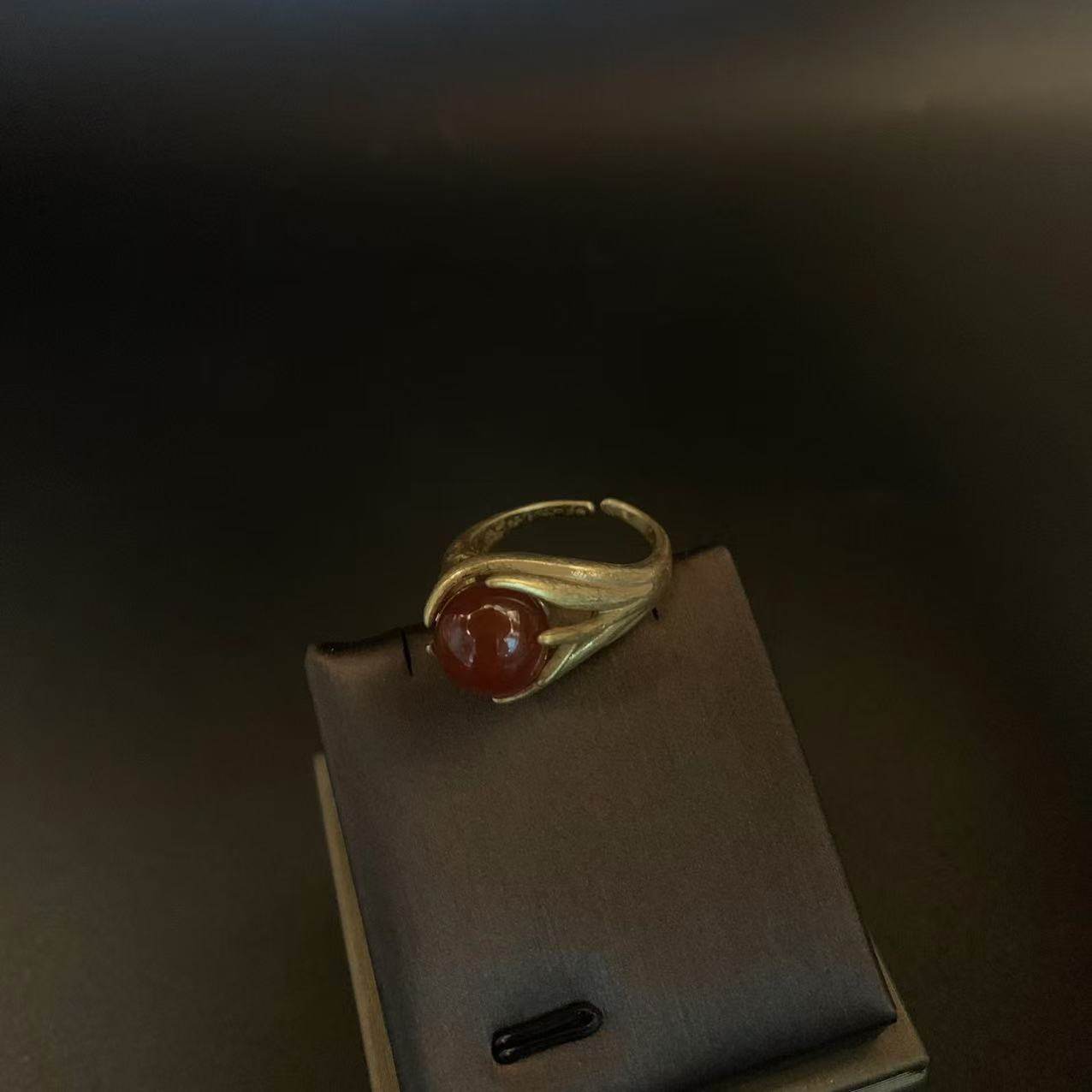 新款个性小众2025新中古经典时髦铜镀复古金高级感开口可调节红玛,淘宝优惠券,粉丝福利购,淘宝优惠卷