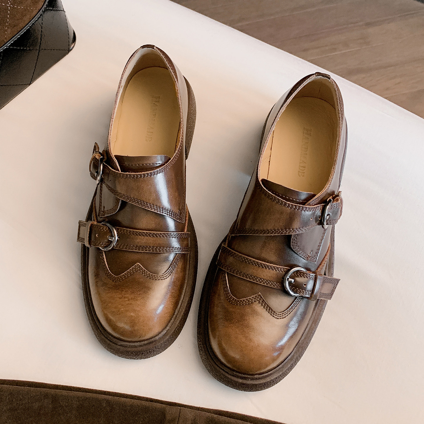 圆圆妈2026春季复古单鞋圆头深口皮带扣套脚休闲百搭粗跟牛皮女鞋,淘宝优惠券,粉丝福利购,淘宝优惠卷