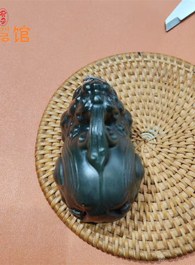 新疆和田青玉貔貅手把件圆润肥胖的貔貅瑞兽料子细腻油润