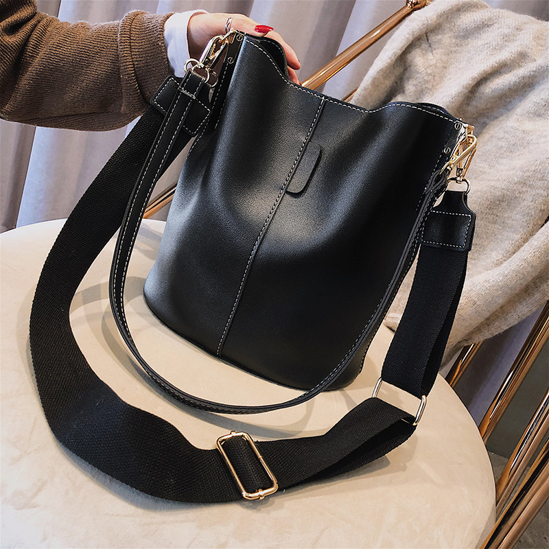 ins风大容量2020秋冬新款潮大包包 彼卡斯尼女士包袋