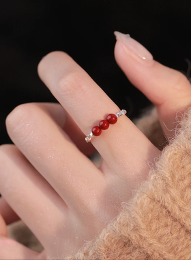 红色珠珠碎银子戒指女