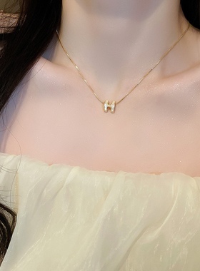 字母项链贝壳锁骨链女锆石