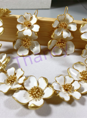 奥斯卡打标白色耳环项链套装