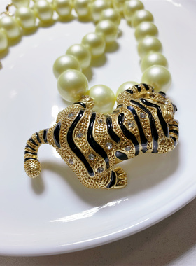 JoanRivers豹子琉璃珍珠项链