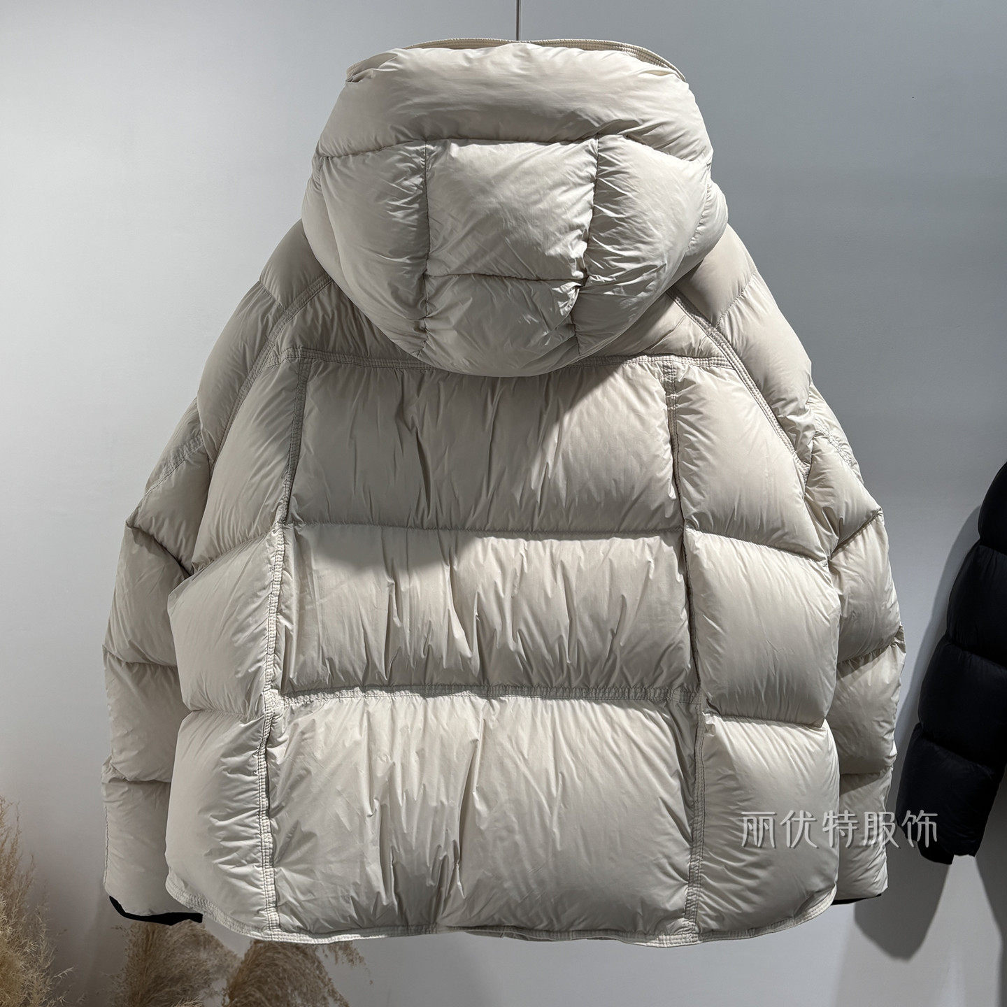 90鸭绒泡芙羽绒服女短款2025冬季新款连帽加厚小个子面包服外套爆