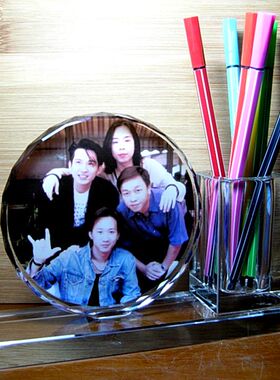 黄家驹纪念品礼物装饰品礼品beyond乐队工艺品模型水晶笔筒摆件