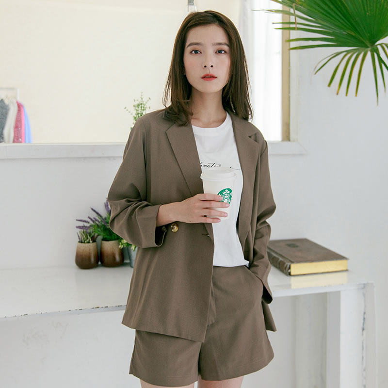 qfour秋装2018新款棒球服女款夹克 qfour短外套